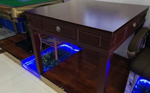 聂荣麻将桌